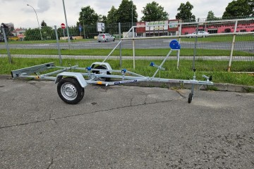 pod łódź do 4m podłodziowa DMC: 450 kg lekka